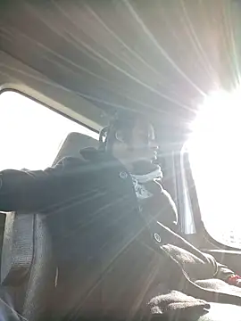 Snapshot of Sir-Tucker chatting on March 13, 2025, 1:50 pm Sir-Tucker online show from March 13, 2025, 1:50 pm