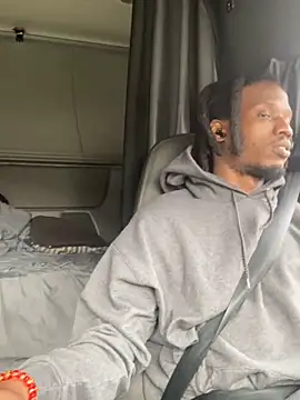 Snapshot of Sir-Tucker chatting on March 20, 2025, 8:08 pm Sir-Tucker online show from March 20, 2025, 8:08 pm