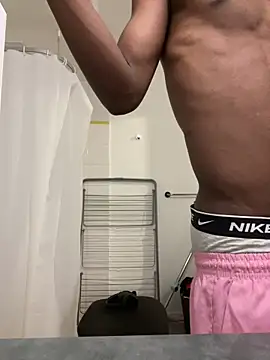 Snapshot of Renoirmonter chatting on February 18, 2026, 3:08 pm Renoirmonter online show from February 18, 2026, 3:08 pm