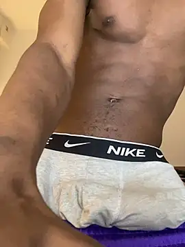 Snapshot of Renoirmonter chatting on February 9, 2026, 3:43 pm Renoirmonter online show from February 9, 2026, 3:43 pm