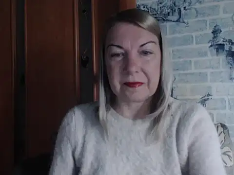 Snapshot of Lillia_Ray chatting on April 12, 2026, 10:07 am Lillia Ray online show from April 12, 2026, 10:07 am