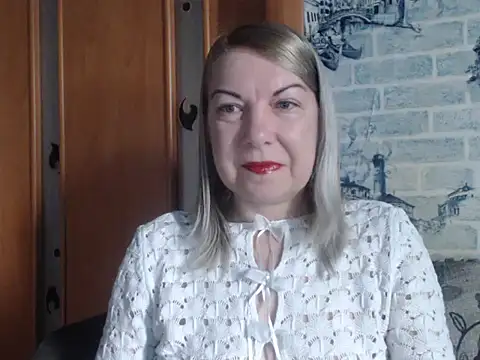 Snapshot of Lillia_Ray chatting on April 1, 2026, 9:10 am Lillia Ray online show from April 1, 2026, 9:10 am