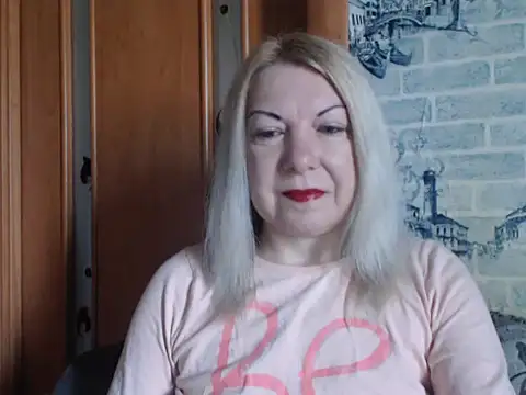 Snapshot of Lillia_Ray chatting on April 27, 2026, 7:50 am Lillia Ray online show from April 27, 2026, 7:50 am