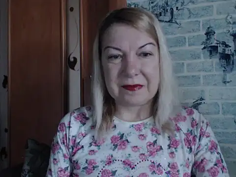 Lillia Ray online show from March 10, 2026, 6:50 am