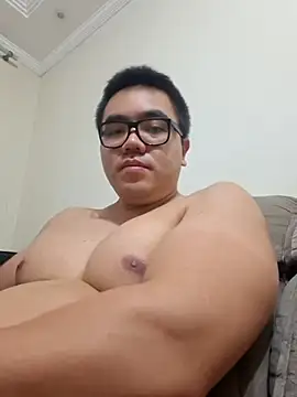 awesometeacher33 online show from April 30, 2026, 4:36 pm