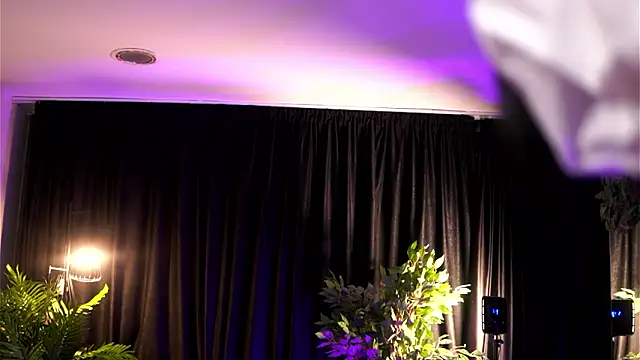 ChicaOra online show from March 24, 2026, 11:49 pm