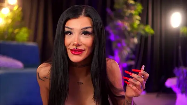 ChicaOra online show from March 21, 2026, 12:01 am