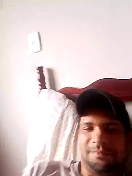 Snapshot of colemiranda chatting on November 11, 2025, 4:02 pm colemiranda online show from November 11, 2025, 4:02 pm