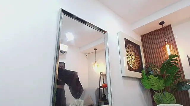 Snapshot of Coral_Lise chatting on October 21, 2025, 11:09 am Coral Lise online show from October 21, 2025, 11:09 am