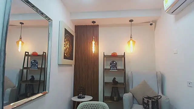 Snapshot of Coral_Lise chatting on October 23, 2025, 11:09 am Coral Lise online show from October 23, 2025, 11:09 am