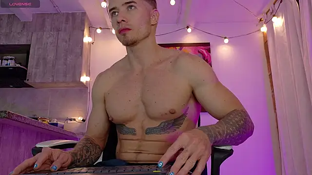 Snapshot of Ryannblue07 chatting on November 25, 2025, 11:59 pm Ryannblue07 online show from November 25, 2025, 11:59 pm