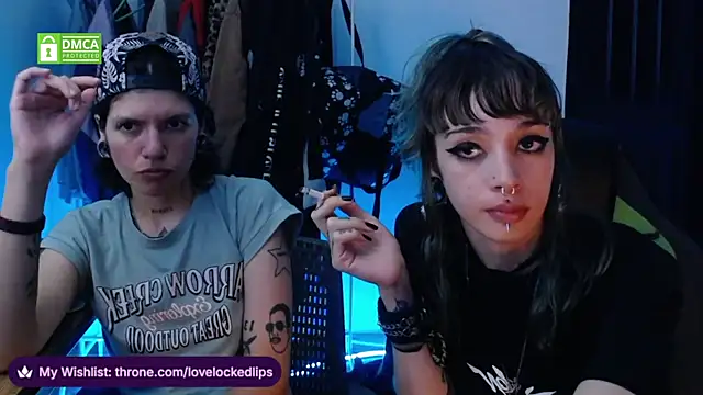 Snapshot of lovelockedlips chatting on May 21, 2026, 3:26 am lovelockedlips online show from May 21, 2026, 3:26 am