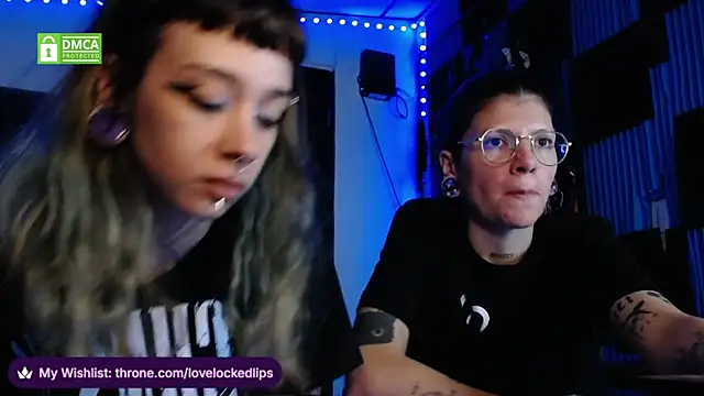 Snapshot of lovelockedlips chatting on July 11, 2026, 2:23 am lovelockedlips online show from July 11, 2026, 2:23 am