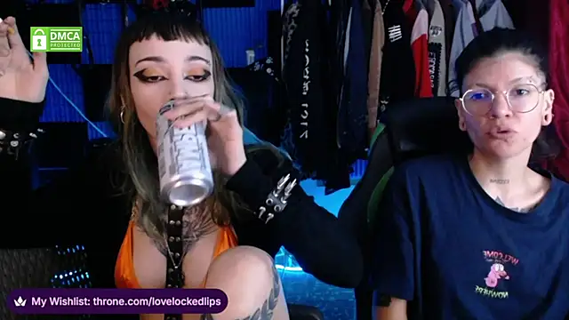 Snapshot of lovelockedlips chatting on June 3, 2026, 1:39 am lovelockedlips online show from June 3, 2026, 1:39 am