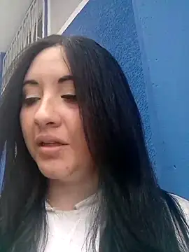 melisamoon  online show from December 3, 2025, 7:02 pm