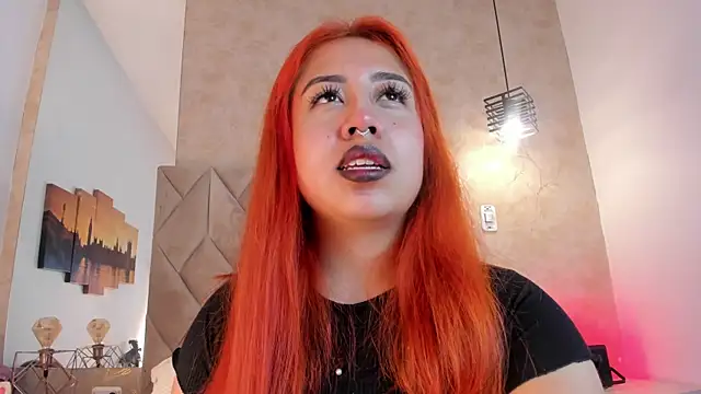 Snapshot of kailinmoonx chatting on August 5, 2026, 12:21 pm kailinmoonx online show from August 5, 2026, 12:21 pm