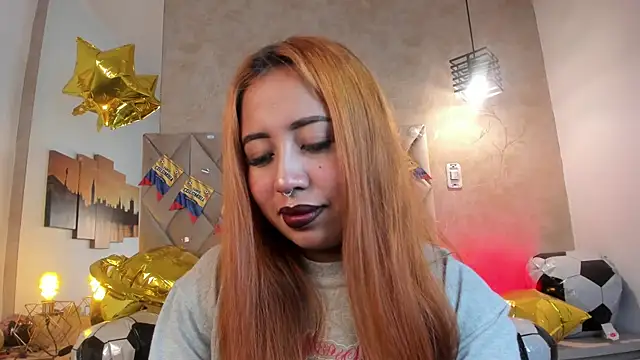 Snapshot of kailinmoonx chatting on June 17, 2026, 12:59 pm kailinmoonx online show from June 17, 2026, 12:59 pm