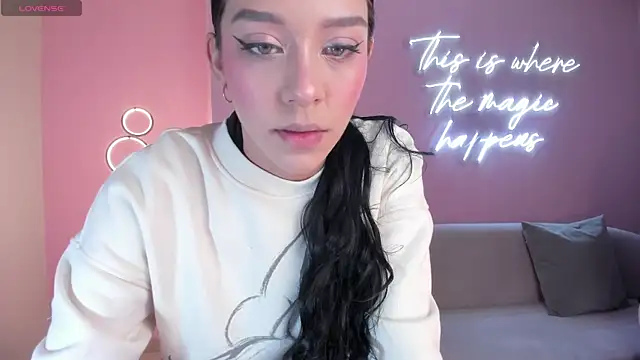 Snapshot of AmaliaCrus chatting on June 8, 2026, 12:16 am AmaliaCrus online show from June 8, 2026, 12:16 am