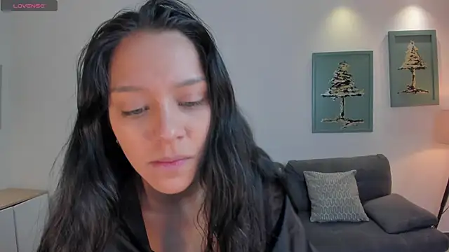 Snapshot of AmaliaCrus chatting on June 21, 2026, 6:03 pm AmaliaCrus online show from June 21, 2026, 6:03 pm