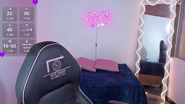 Snapshot of Malory_tay1 chatting on October 11, 2025, 7:04 pm Malory tay1 online show from October 11, 2025, 7:04 pm