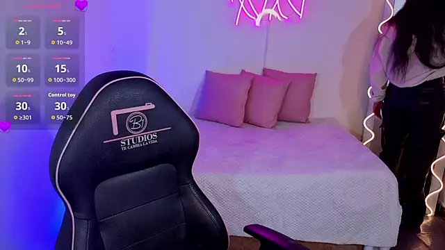 Snapshot of Malory_tay1 chatting on October 21, 2025, 7:13 pm Malory tay1 online show from October 21, 2025, 7:13 pm