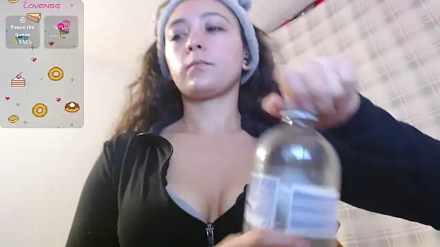 Snapshot of xx_chloesex chatting on November 25, 2025, 2:56 am xx chloesex online show from November 25, 2025, 2:56 am