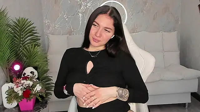 babyisperfect online show from November 18, 2025, 3:54 am