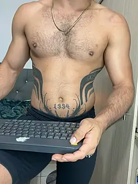 Snapshot of Maximiliano_ford chatting on May 7, 2026, 10:29 am Maximiliano ford online show from May 7, 2026, 10:29 am