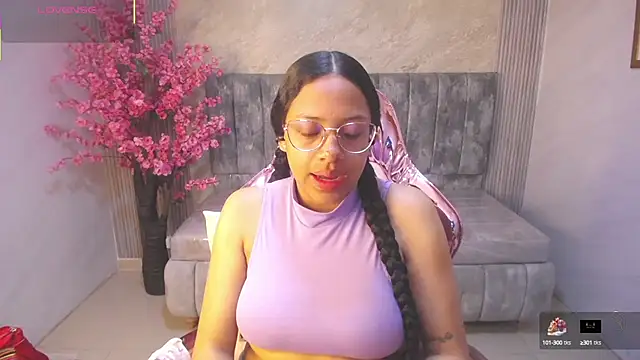 zhara rose s online show from September 24, 2025, 3:13 am
