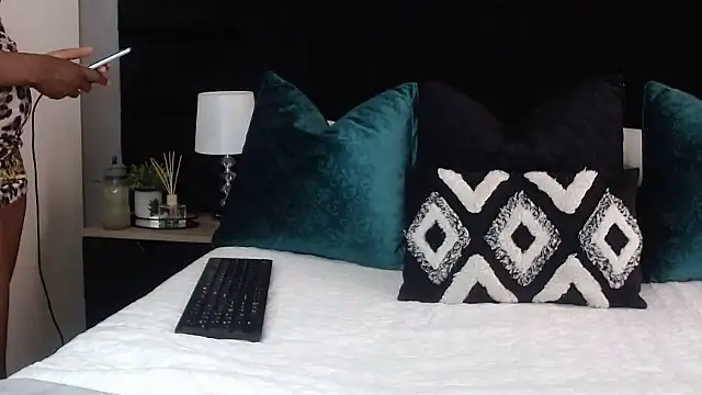 Snapshot of sexdevolxx chatting on October 27, 2025, 7:31 am sexdevolxx online show from October 27, 2025, 7:31 am