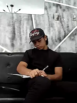 Snapshot of Mao_mdn chatting on March 21, 2025, 1:24 am Mao mdn online show from March 21, 2025, 1:24 am