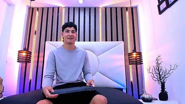 Jhojan twink online show from October 24, 2025, 12:26 pm