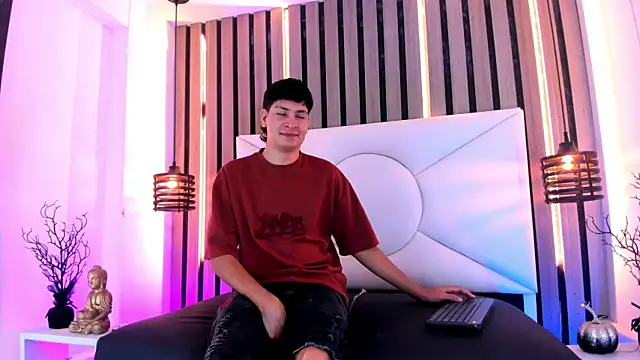 Jhojan twink online show from October 31, 2025, 12:13 pm