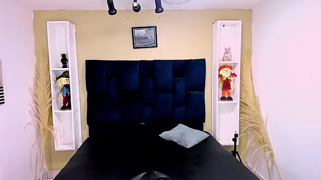 Jhojan twink online show from October 8, 2025, 12:39 pm