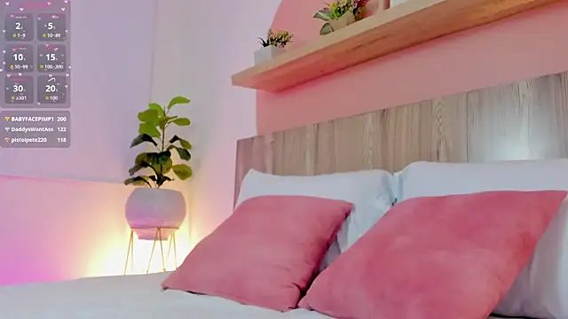 Snapshot of nina_blake chatting on November 21, 2025, 8:02 am nina blake online show from November 21, 2025, 8:02 am