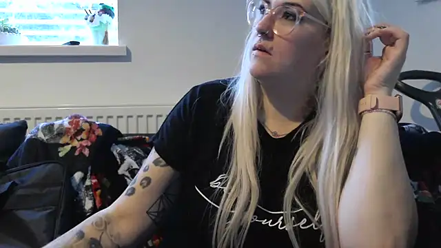 Sizzling Indie36 online show from October 8, 2025, 8:16 am