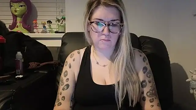 Snapshot of Sizzling_Indie36 chatting on March 8, 2026, 9:40 pm Sizzling Indie36 online show from March 8, 2026, 9:40 pm