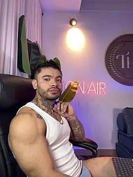 Snapshot of thiagoferrari2 chatting on September 25, 2025, 12:27 am thiagoferrari2 online show from September 25, 2025, 12:27 am