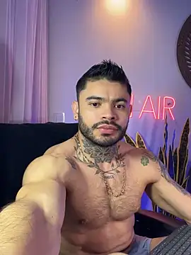 Snapshot of thiagoferrari2 chatting on October 19, 2025, 7:55 am thiagoferrari2 online show from October 19, 2025, 7:55 am