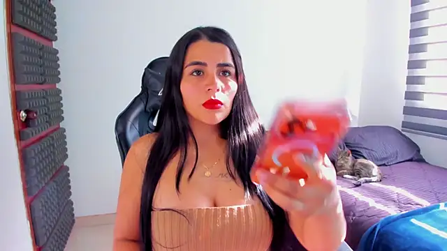 Snapshot of hannarusso chatting on February 20, 2026, 9:17 pm hannarusso online show from February 20, 2026, 9:17 pm