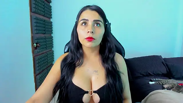 Snapshot of hannarusso chatting on February 12, 2026, 9:36 pm hannarusso online show from February 12, 2026, 9:36 pm