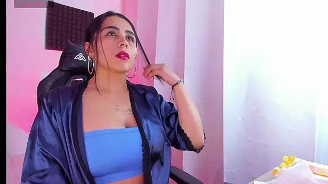 Snapshot of hannarusso chatting on September 30, 2025, 8:48 pm hannarusso online show from September 30, 2025, 8:48 pm