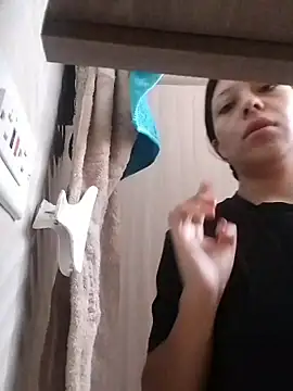 Emilybutterfly1 online show from October 22, 2025, 5:56 pm