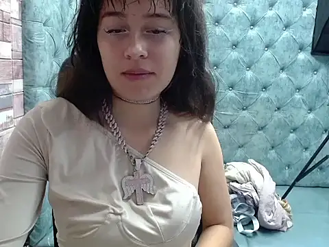 Lizeth Garcia online show from October 7, 2025, 11:55 am