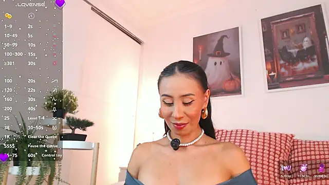 Snapshot of Valen_ross_ chatting on November 28, 2025, 12:33 am Valen ross online show from November 28, 2025, 12:33 am