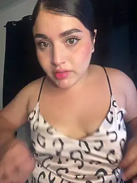 pareja curiosa19 online show from June 7, 2026, 1:11 am