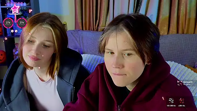 Snapshot of Tara_Lawson chatting on December 4, 2025, 12:04 pm Tara Lawson online show from December 4, 2025, 12:04 pm