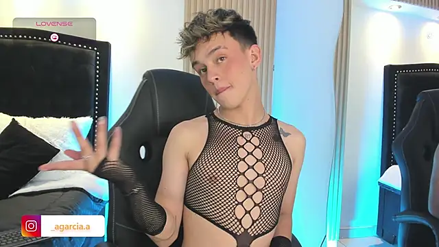 Snapshot of LiamWildx20 chatting on May 19, 2026, 4:41 am LiamWildx20 online show from May 19, 2026, 4:41 am
