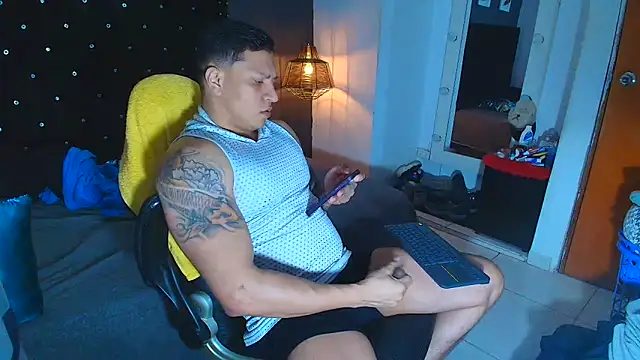 Snapshot of ethan_dalton_ chatting on November 30, 2025, 3:29 am ethan dalton online show from November 30, 2025, 3:29 am