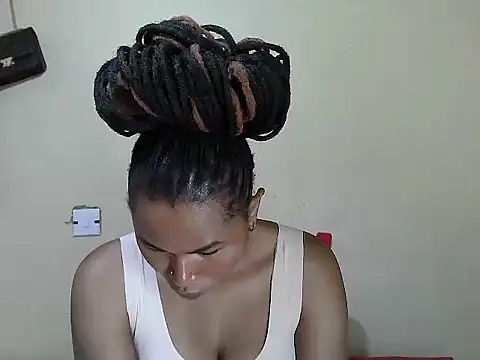 Snapshot of Creamy-Aisha chatting on November 13, 2025, 9:35 am Creamy-Aisha online show from November 13, 2025, 9:35 am